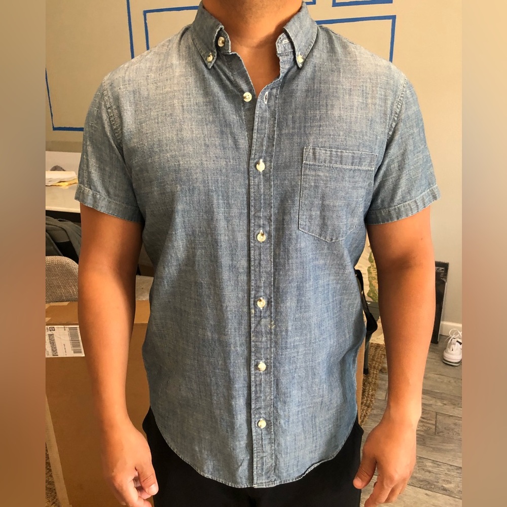 J.Crew Chambray Slim Short Sleeve Button Up